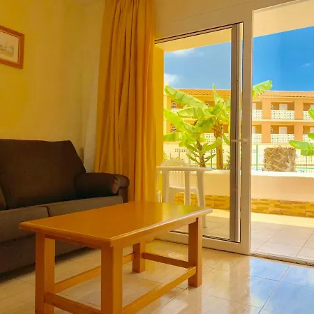 דירה Ocean Front With Pool