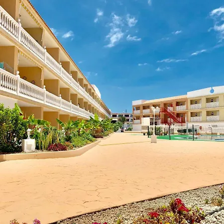 דירה Ocean Front With Pool